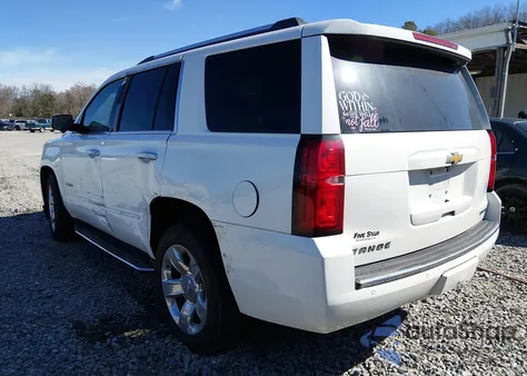 2017 Chevrolet Tahoe Premier z USA, uszkodzony, nr VIN 1GNSCCKC9HR112223